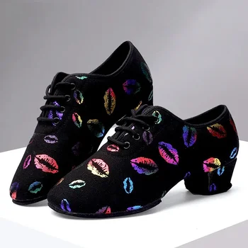 танцевальная обувь на высоком каблуке, кроссовки, женская обувь для бальных латиноамериканских танцев, женская черная танцевальная обувь с закрытым носком, принт для губ